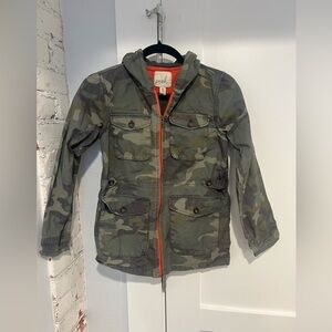 Girls’ Peek 100% cotton camouflage zip up jacket with hood, size 12